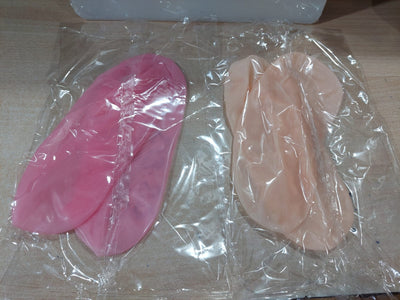 Silicon Socks: Say goodbye to cracked heels!